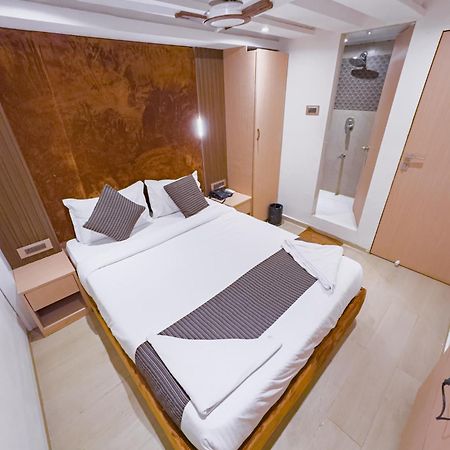 Hotel Winton มุมไบ ภายนอก รูปภาพ