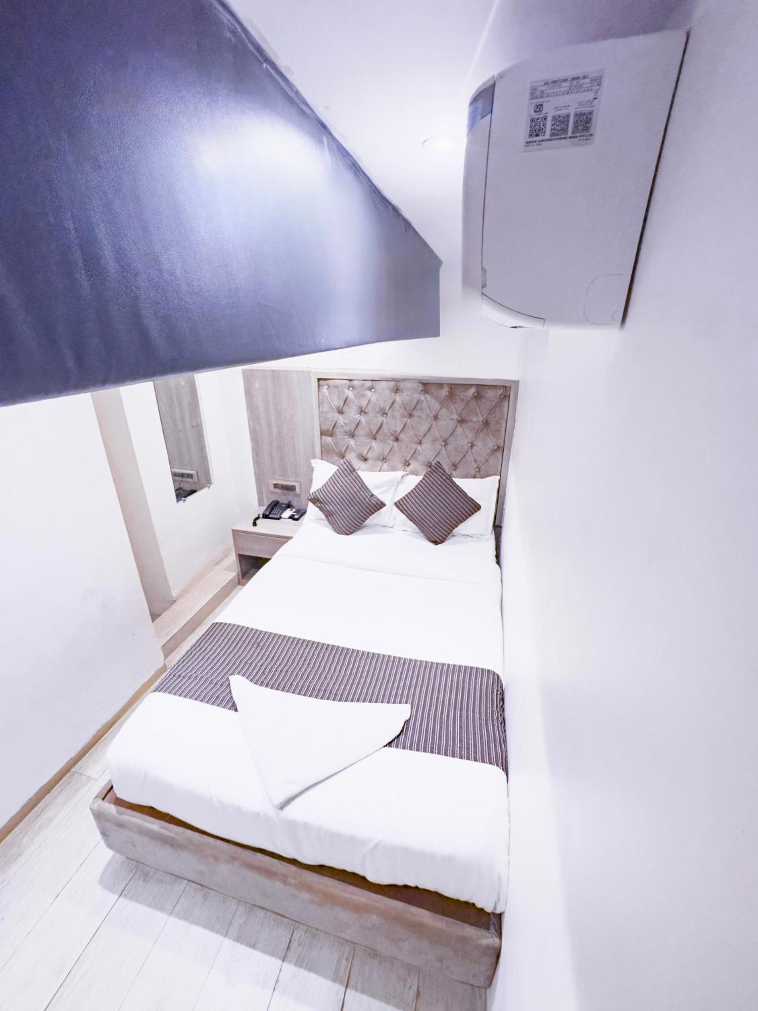 Hotel Winton มุมไบ ภายนอก รูปภาพ