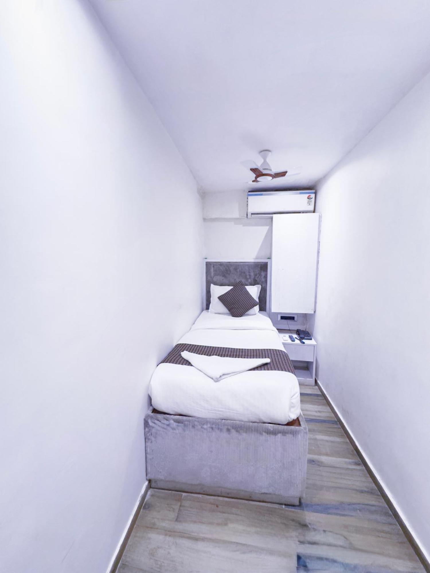 Hotel Winton มุมไบ ภายนอก รูปภาพ
