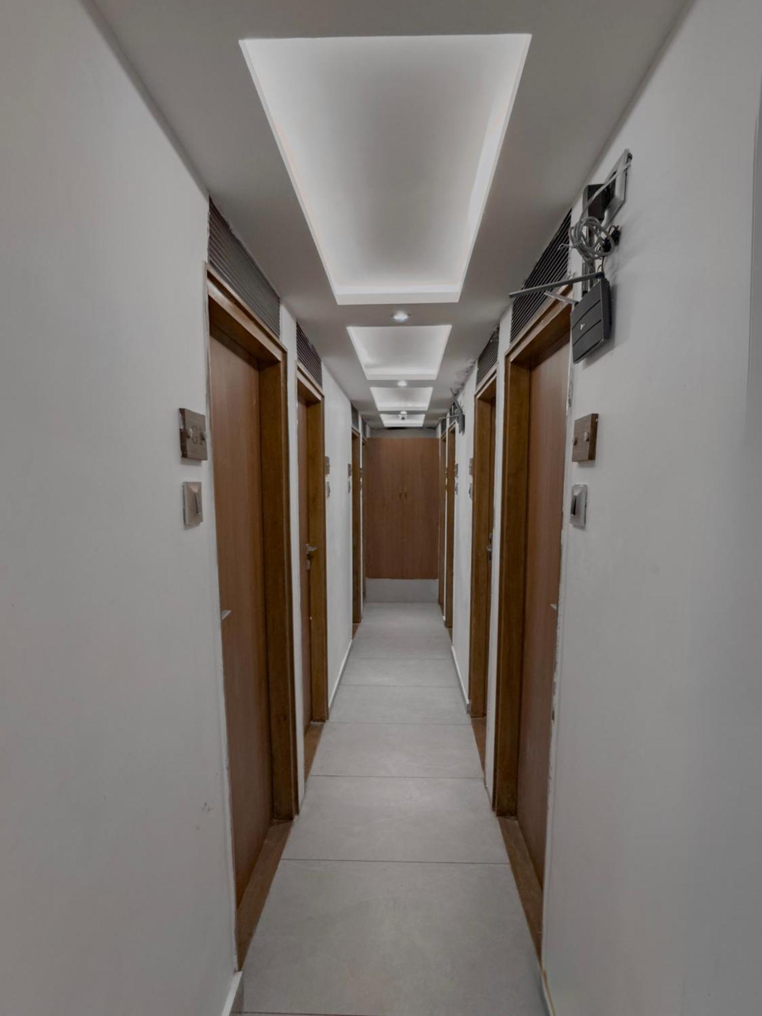 Hotel Winton มุมไบ ภายนอก รูปภาพ