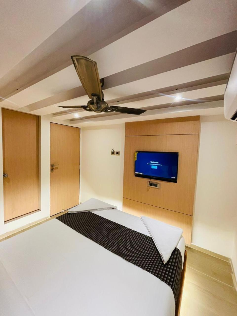 Hotel Winton มุมไบ ภายนอก รูปภาพ