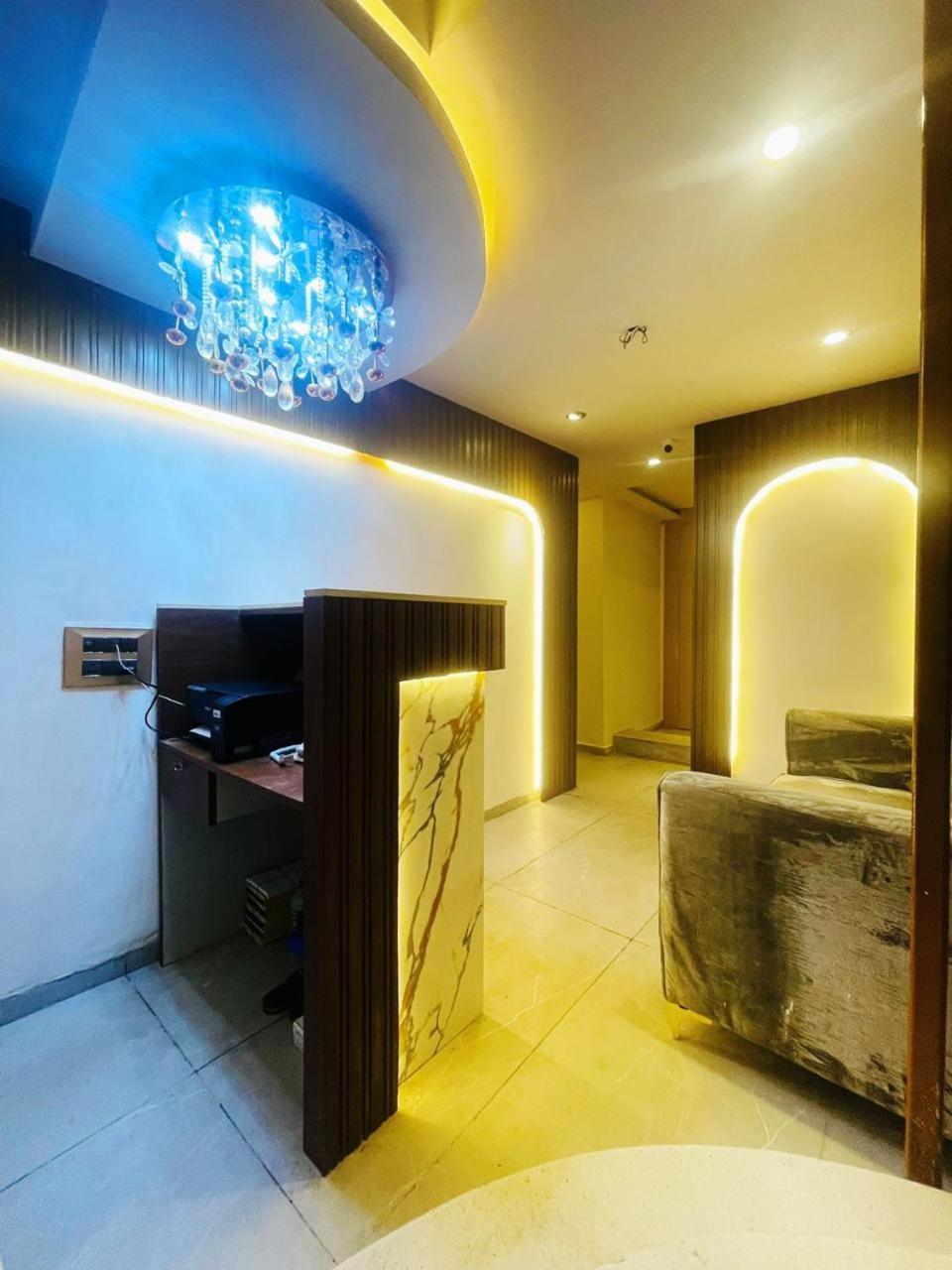 Hotel Winton มุมไบ ภายนอก รูปภาพ